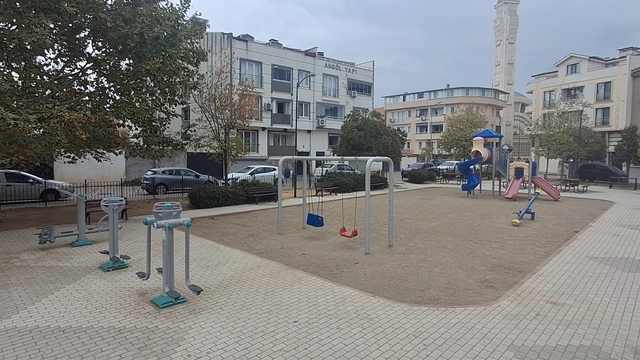 Parkta oynayan çocuk yorgun mermi ile yaralandı (2)