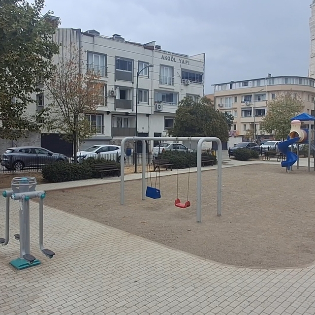 Parkta oynayan çocuk yorgun mermi ile yaralandı (2)