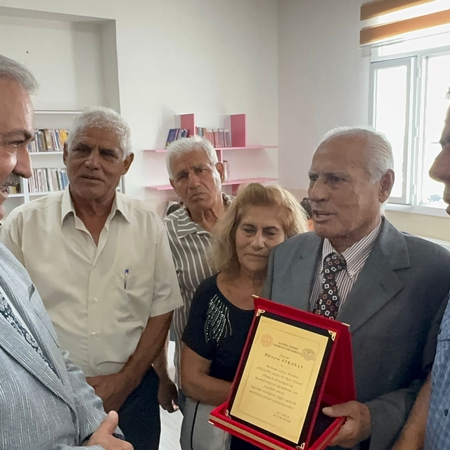 Aydın'da gurbetçi, eşinin adını kütüphanede yaşattı