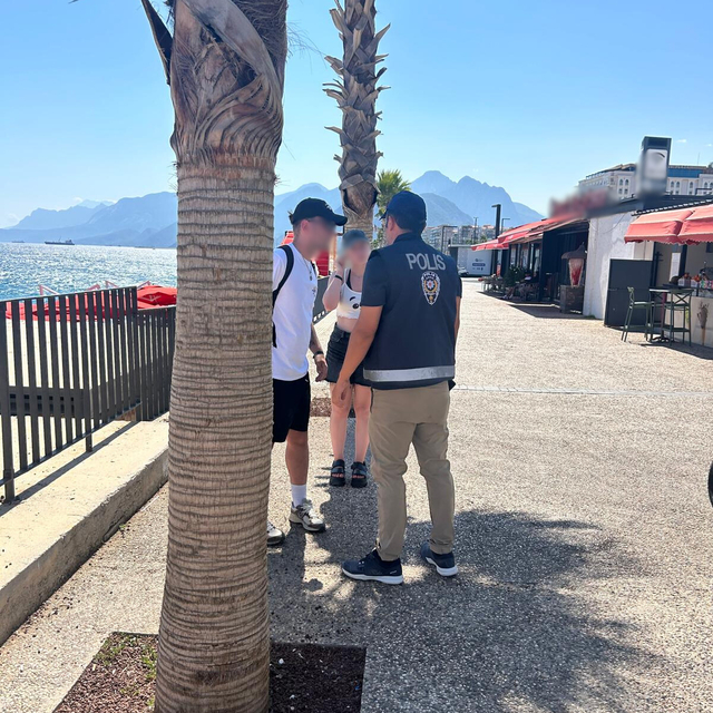 Antalya'da asayiş olaylarının şüphelisi olarak yakalanan 1619 kişiden 166's...