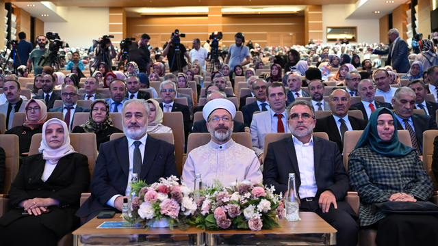 Diyanet İşleri Başkanı Erbaş, Kur'an Kursları Açılış Programı'nda konuştu: