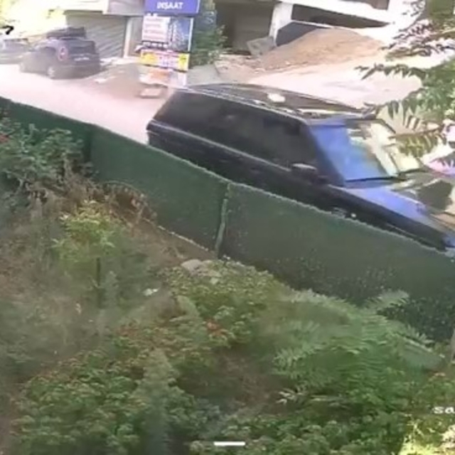 Trafik tartışmasında, çocuklarının yanında babalarına tokat attı