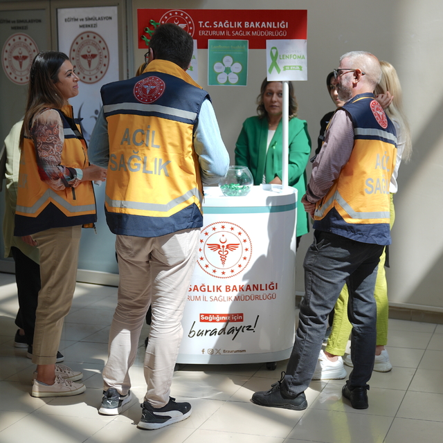 Erzurum'da sağlıkçılara, kanserde erken teşhisin önemi anlatıldı