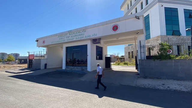 18 yaşındaki Töre, evinin banyosunda ölü bulundu