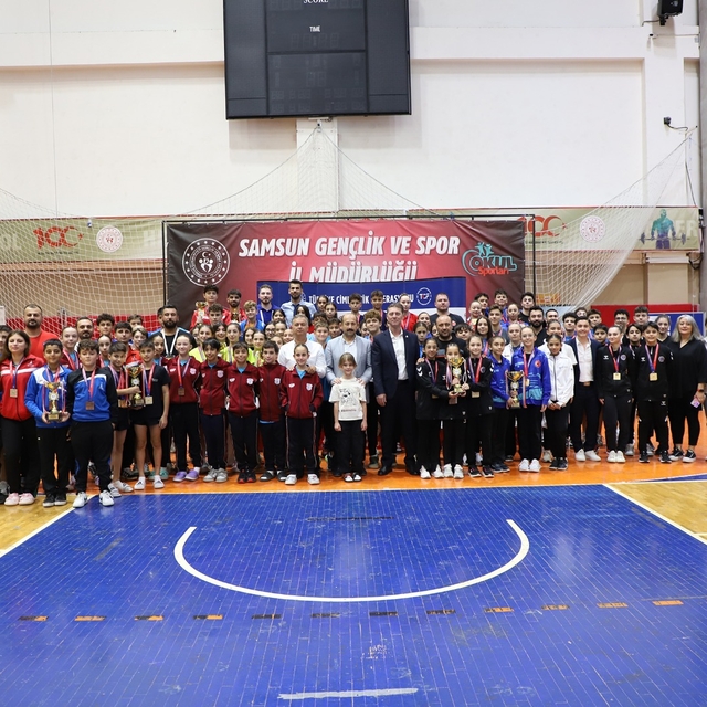 Trampolin Cimnastik Kulüpler Arası Türkiye Şampiyonası Samsun'da yapıldı