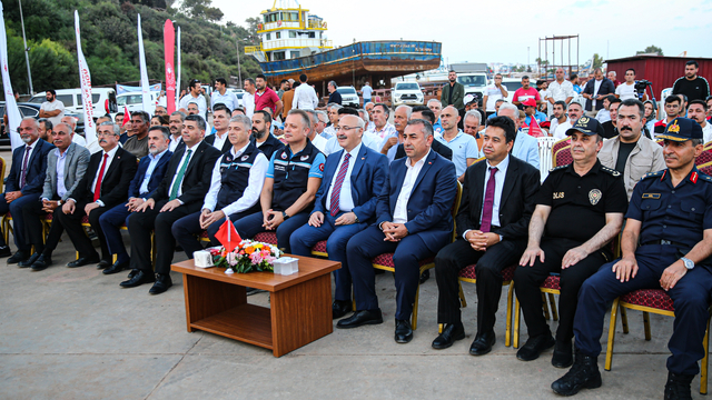 Adana'da su ürünleri av sezonunun açılışı dolayısıyla tören düzenlendi