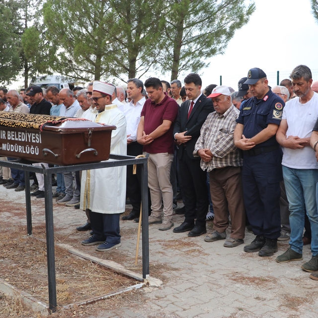 Madendeki göçükte yaralı kurtarılan işçi, yaşam mücadelesini kaybetti (2)