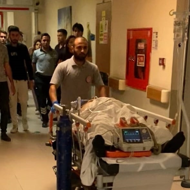 Bursa'da inşaat halindeki binanın 3'üncü katından düşen işçi yaralandı