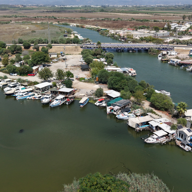 Acısu'da 'konteyner ev' işgali