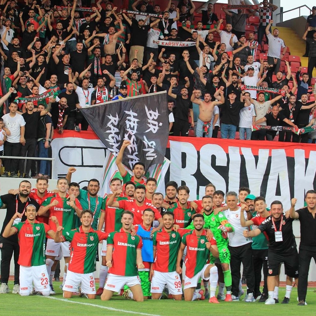 Karşıyaka kupada sahnede