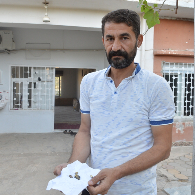 Mardin'de 6 yorgun merminin isabet ettiği evin sahibi: Korkuyla yaşıyoruz