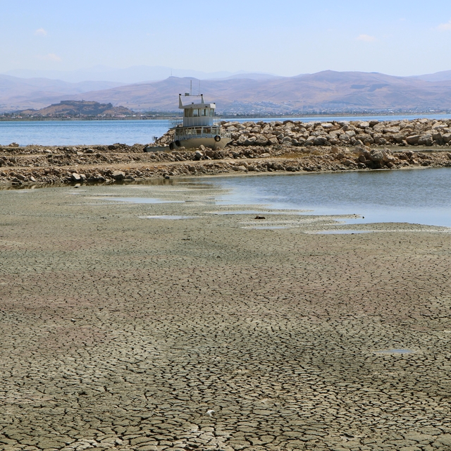 Van Gölü, yüzey kotunun en düşük olduğu 1963 yılının seviyesine yaklaştı