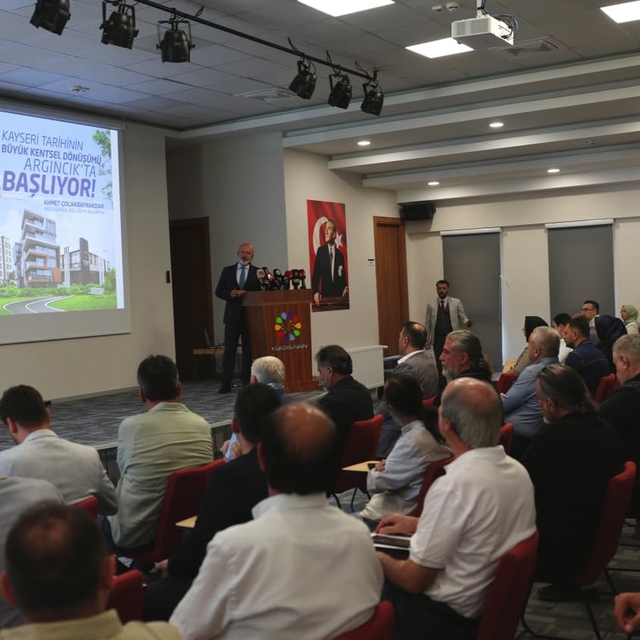 Kocasinan'da "Argıncık Kentsel Dönüşüm Projesi" bilgilendirme toplantısı ya...