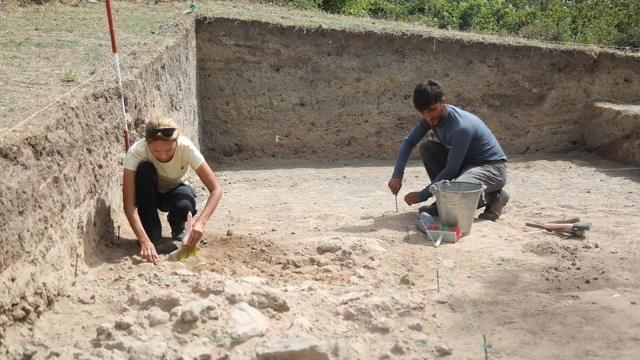 İkiztepe Höyüğü'ndeki kazılarda "hediyeli mezarlar" ortaya çıkarıldı