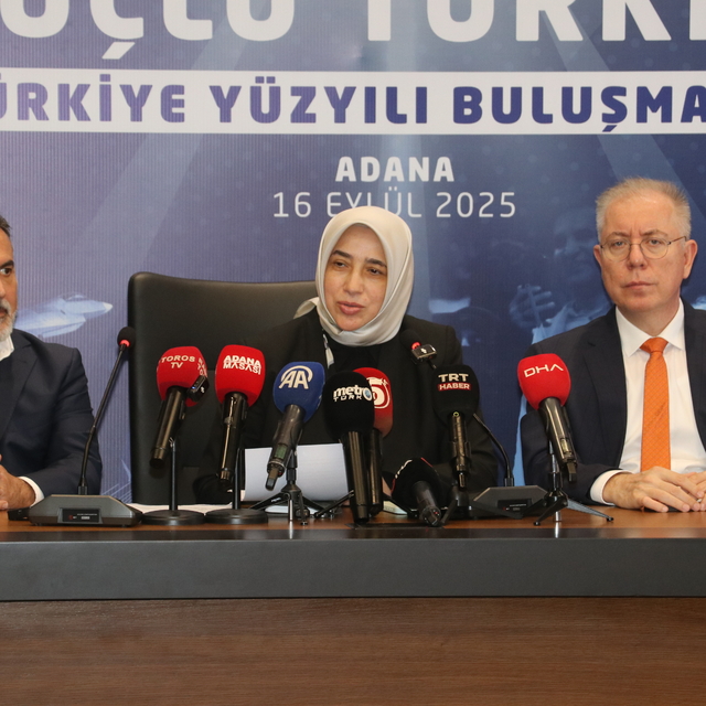 AK Parti Grup Başkanvekili Özlem Zengin, Adana'da konuştu: