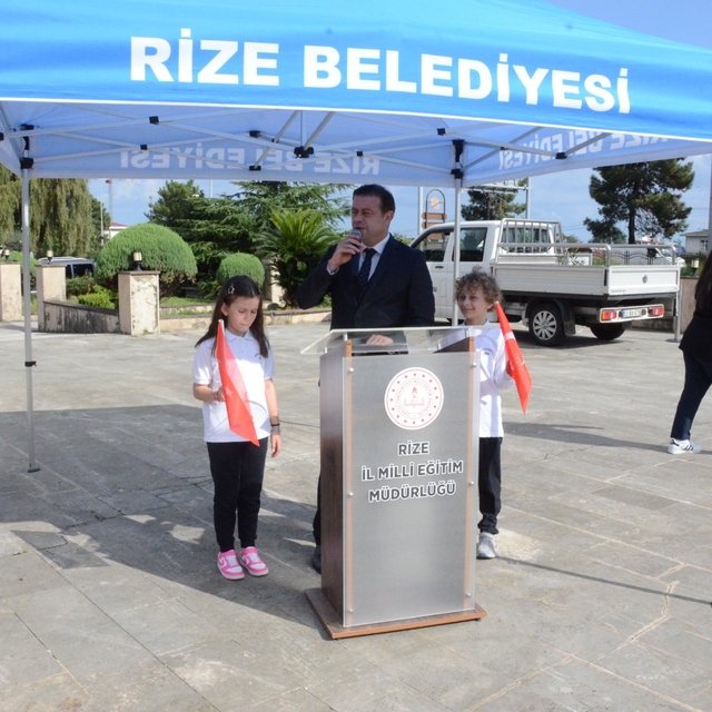 Rize'de İlköğretim Haftası kutladı