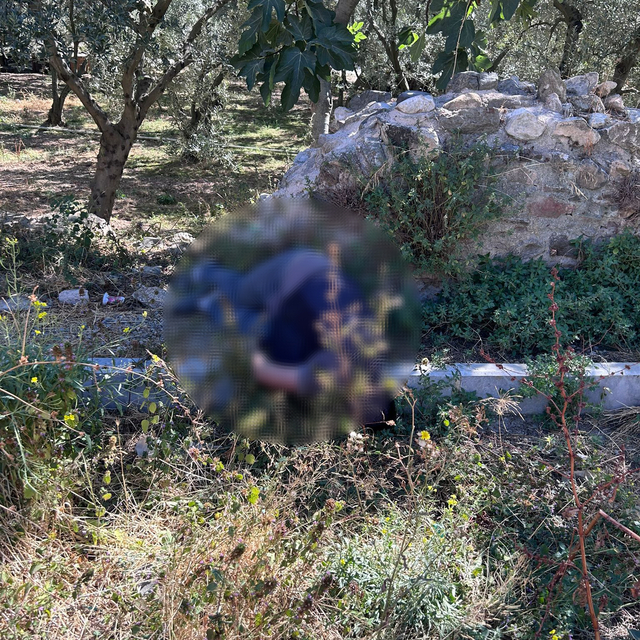 İznik'te tarihi surların dibinde erkek cesedi bulundu (2)