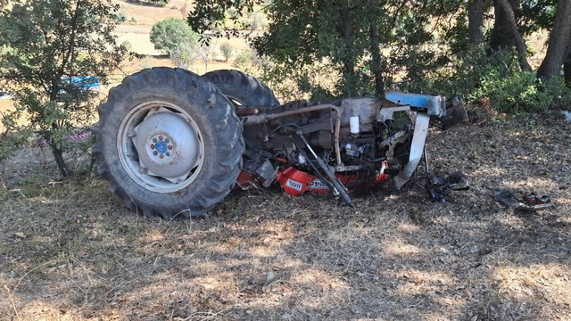 Tokat'ta devrilen traktörün sürücüsü hayatını kaybetti