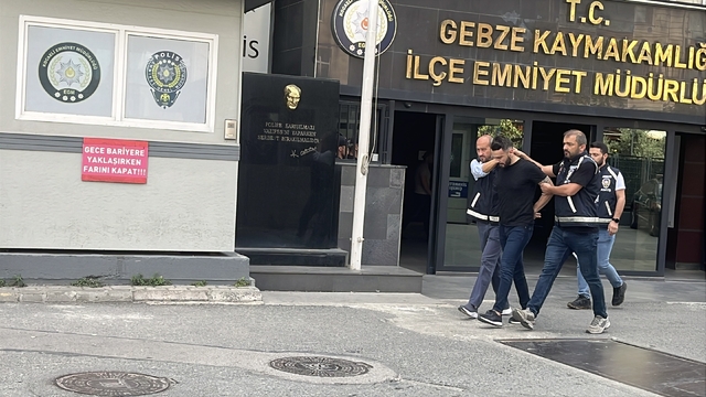 Çocuklarının gözü önünde babaya tokat atan cip sürücüsü tutuklandı (3)