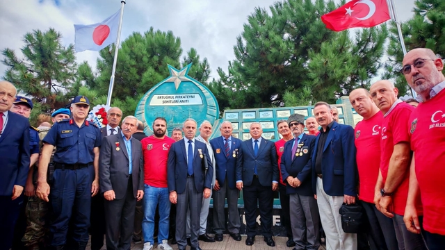 Ertuğrul Fırkateyni'nde şehit olan 71 Trabzonlu asker anısına yaptırılan anıt açıldı