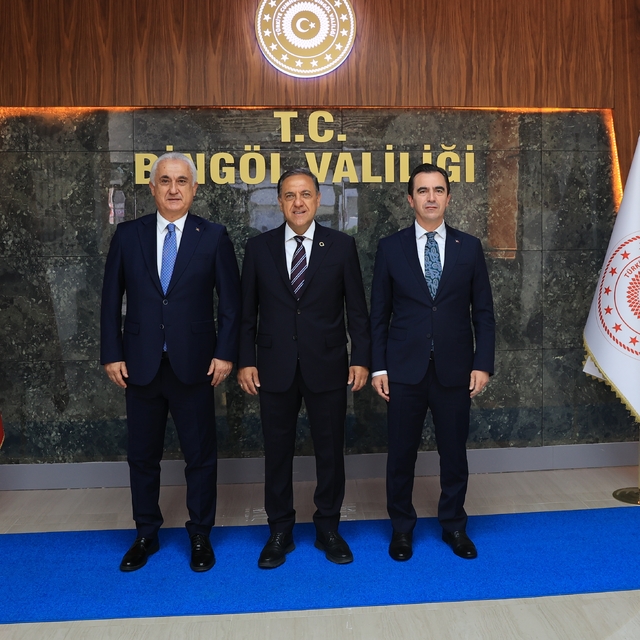 Muş Valisi Çakır ile Bitlis Valisi Karakaya'dan Bingöl Valisi Usta'ya ziyar...