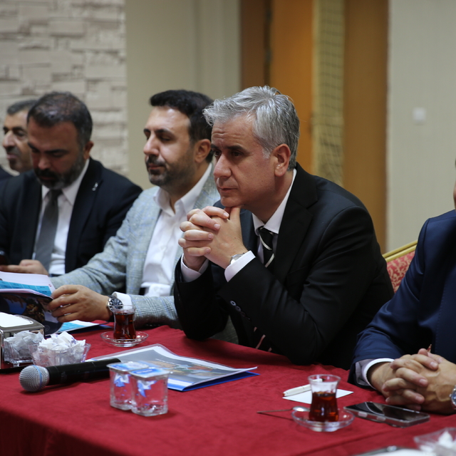 AK Parti Genel Başkan Yardımcısı Yalçın, Bitlis'te STK temsilcileriyle bulu...