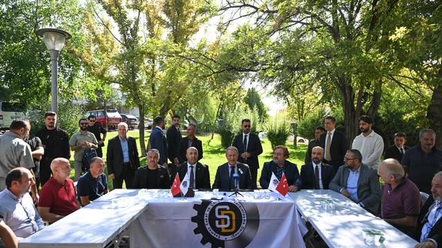 TBMM Milli Savunma Komisyonu Başkanı Akar, Ankara'da "Türkiye Yüzyılı Buluşmaları" kapsamında konuştu: