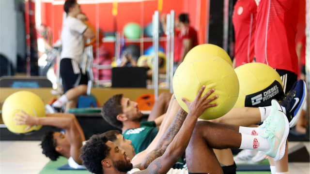 Antalyaspor, günü çift idmanla tamamladı