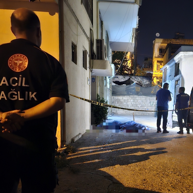 Evinin önünde uğradığı silahlı saldırıda öldü