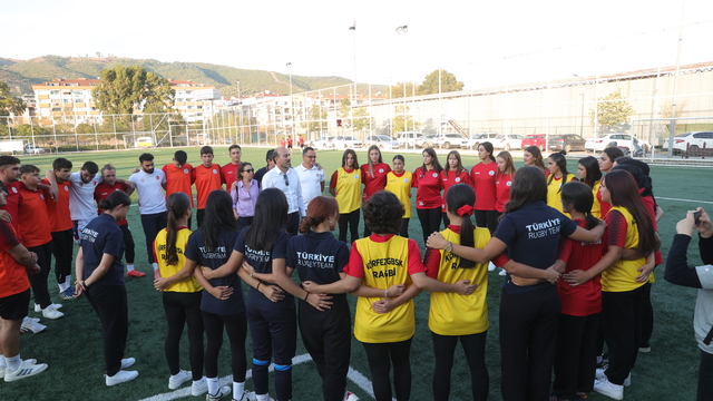 Körfez Gençlerbirliği Spor Kulübü, ragbide milli takımın yıldızlarını yetiştiriyor