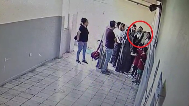 Kadın öğretmene okulda saldırı; olay kamerada