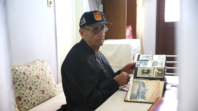 Savaşa gönüllü giden 95 yaşındaki Kore gazisi, madalyasını onurla taşıyor