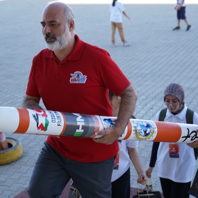 TEKNOFEST'te hazırladıkları roketi 1670 metre uçurup, tam kurtarma gerçekle...