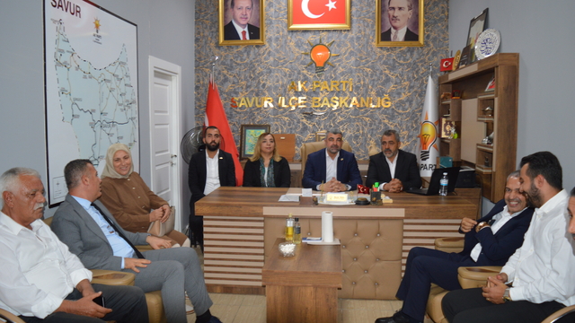 AK Parti Mardin Milletvekili Faruk Kılıç Savur'da ziyaretlerde bulundu