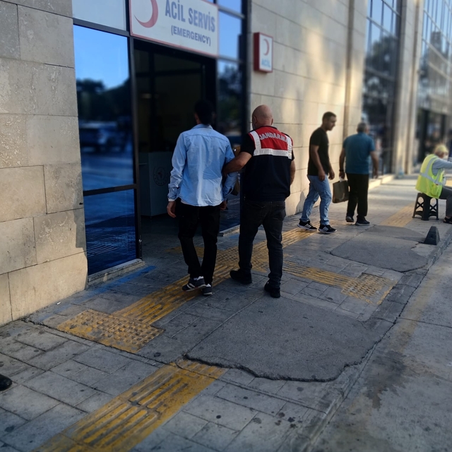 İzmir'de terör örgütü DEAŞ propagandası iddiasıyla 2 şüpheli yakalandı