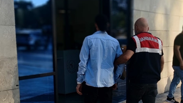 İzmir'de DEAŞ operasyonu: 2 gözaltı