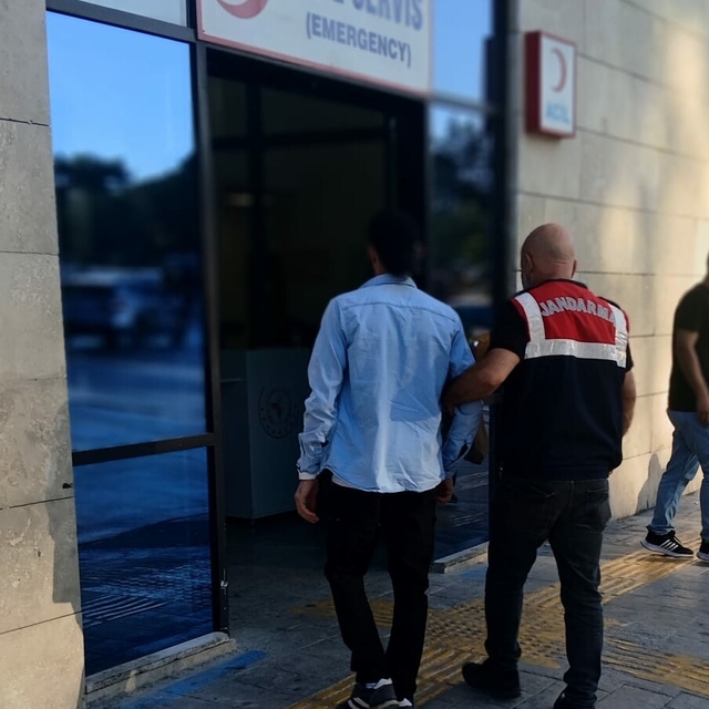 İzmir'de DEAŞ operasyonu: 2 gözaltı