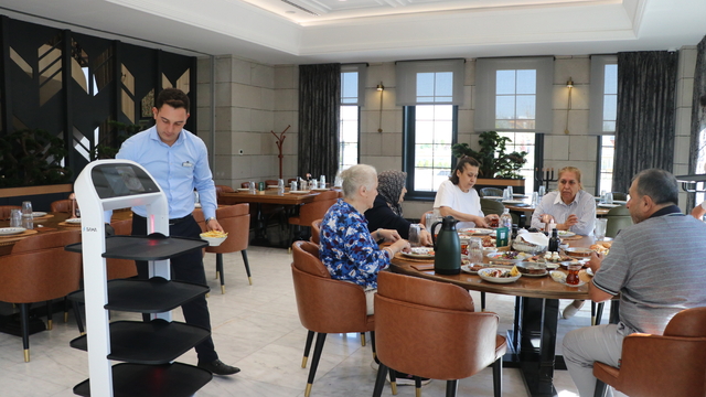 Kayseri mutfağının yöresel lezzetlerini 'MSM' isimli robot taşıyor