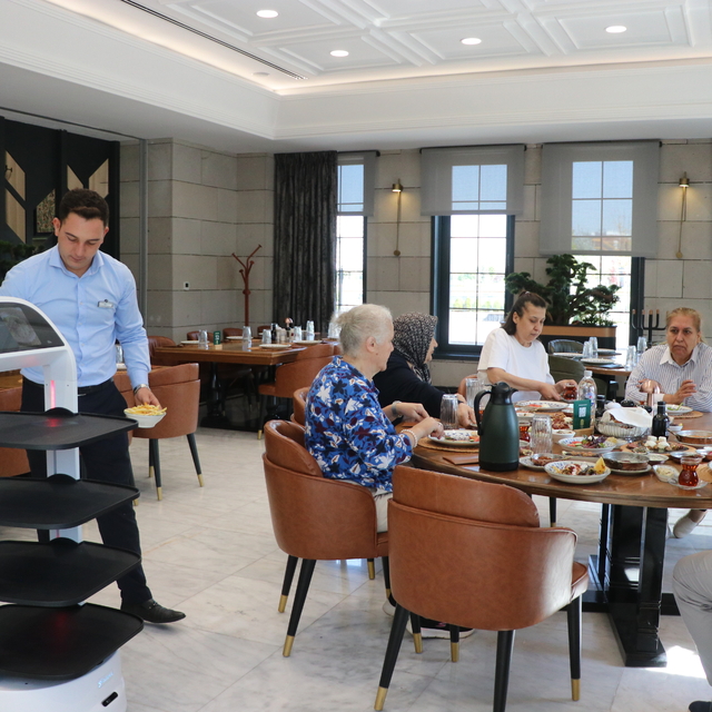 Kayseri mutfağının yöresel lezzetlerini 'MSM' isimli robot taşıyor