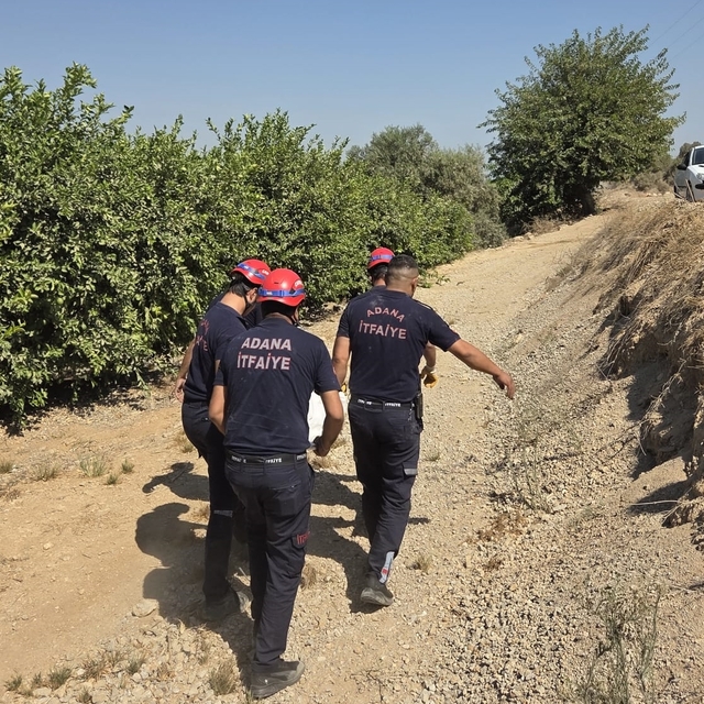 Ceyhan ilçesinde devrilen cipin sürücüsü yaralandı