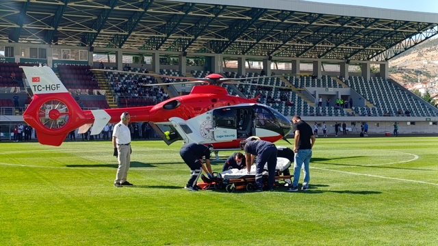 Amasya'da ambulans helikopter kalp krizi geçiren hasta için havalandı