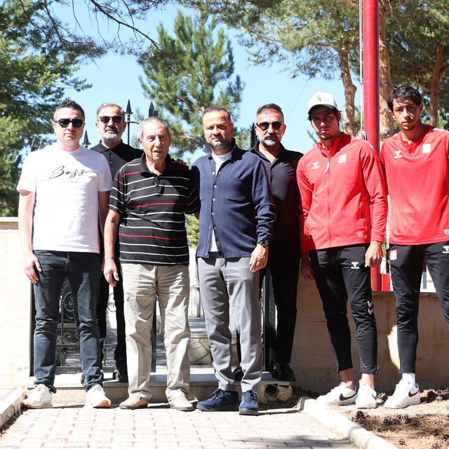 Sivasspor, 1967'deki olaylarda hayatını kaybeden taraftarları andı