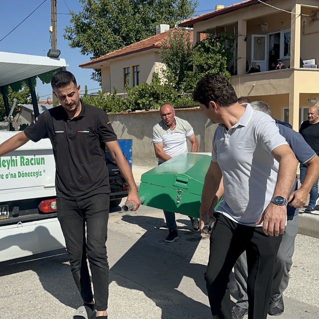 Çorum'da balkondan bir alt katın balkonuna düşen engelli öldü