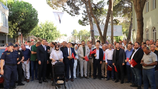 Saruhanlı'da 18. Altın Üzüm ve Kültür Festivali başladı