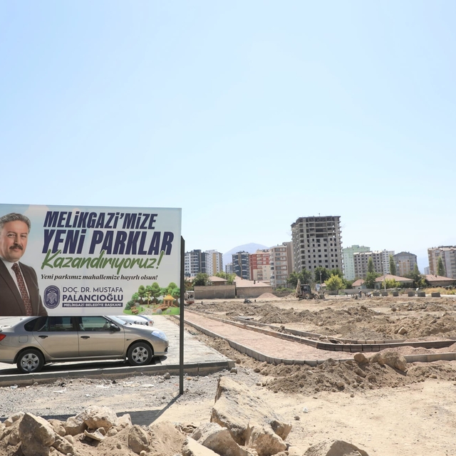 Melikgazi Belediyesi, Yıldırım Beyazıt Mahallesi'nde yeni parkın yapımına b...