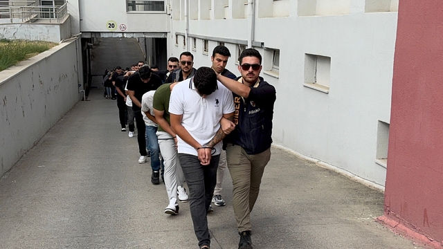 Adana merkezli yasa dışı bahis operasyonunda 33 şüpheli yakalandı