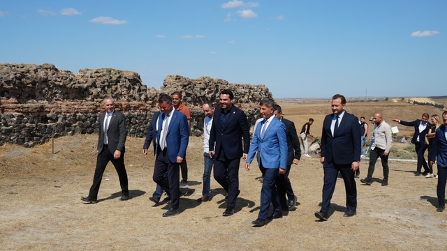 Orta Çağ'da inşa edilen Çorlu Kalesi'nde arkeolojik kazılar sürüyor