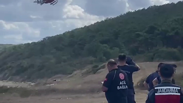 Kuru yük gemisi karaya oturdu; mürettebat kurtarıldı (4)