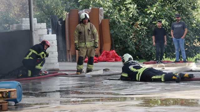 Trabzon'da alışveriş merkezinde çıkan yangın kontrol altında (2)
