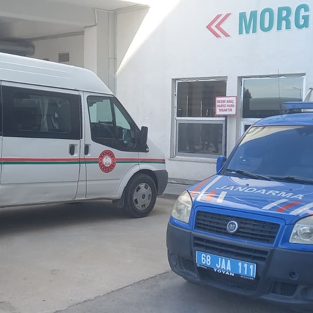 Devrilen vidanjörün sürücüsü öldü